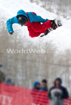 Halfpipe Snowboarding
