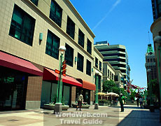 City Square Plaza in Oakland