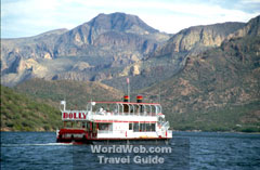 The Dolly Steamboat on Canyon Lake