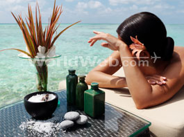 A Dat at the Spa
